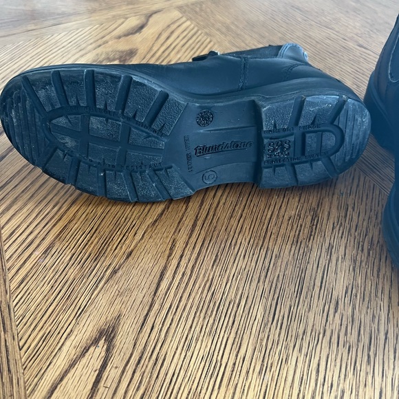 Blundstones - Picture 5 of 6